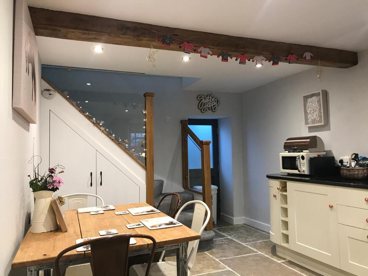 Rustic Retreats Jacks Cottage With Hot Tub & Alpaca Walking Experiences Matlock  Exterior photo